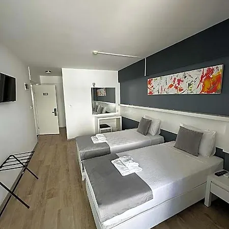 Z Cesme Отель Ciftlikkoyu